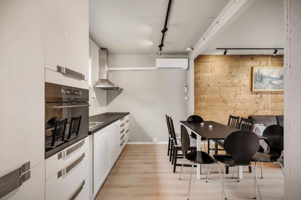 Dinbnb Homes I 4-Bedroom Historical House In Romantic Surroundings Берген Екстериор снимка